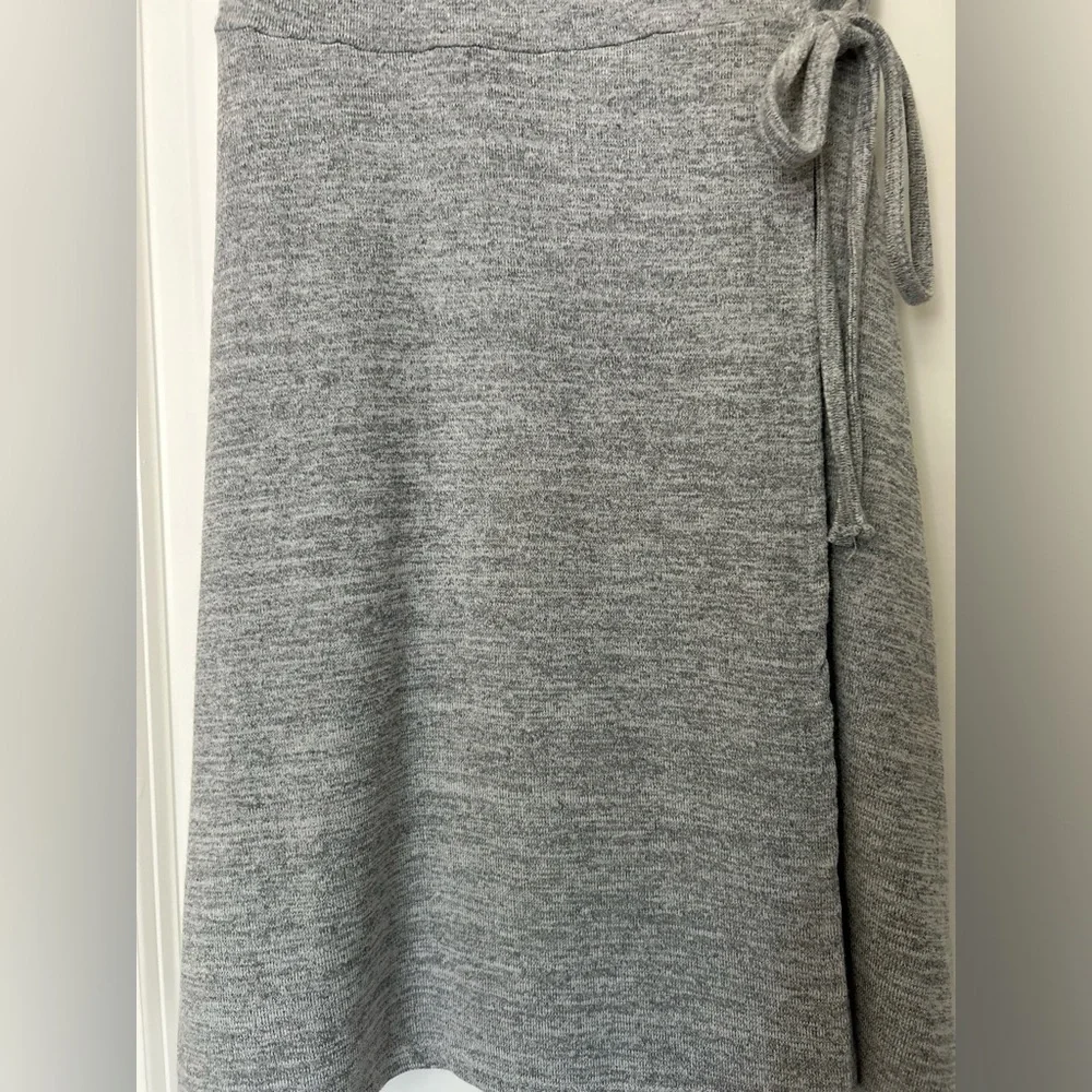 Petite Gray Wrap Dress Size S - Picture 5 of 11